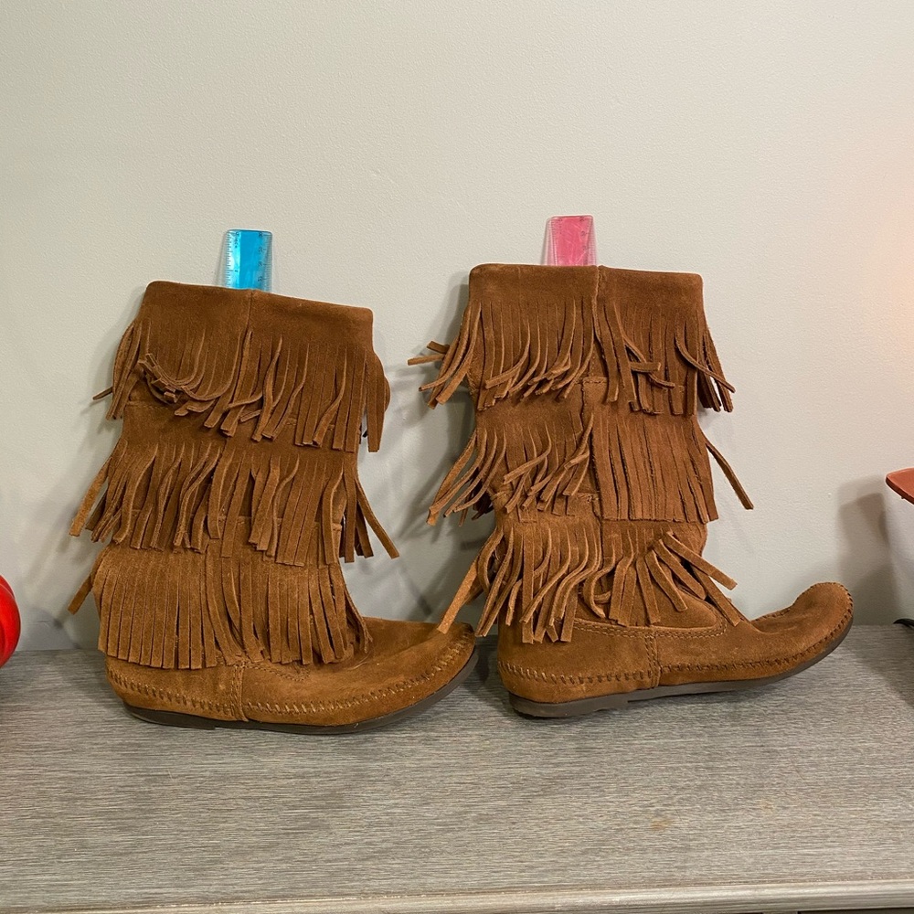 Minnetonka fringe boots